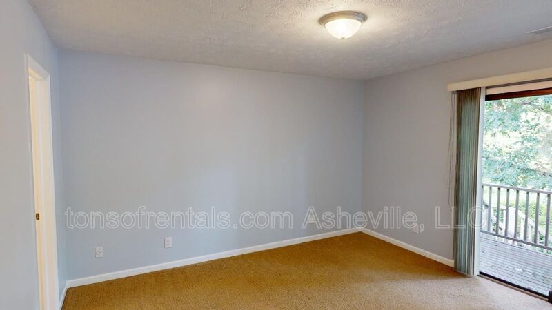 Hendersonville Condo in Convenient Location property image