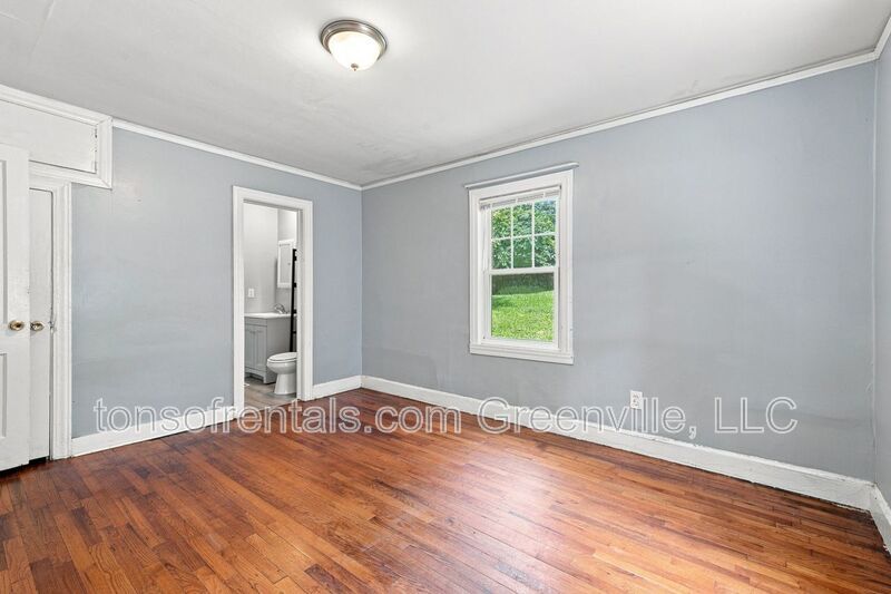 Super nice home minutes to downtown Greenville SC! property image
