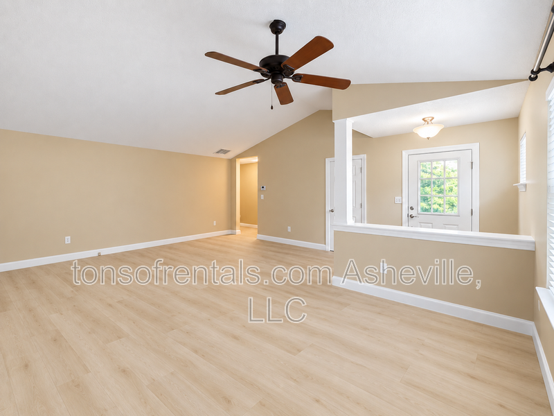 Spacious 3-Bedroom Home with New Luxury Vinyl Flooring & Community Amenities property image