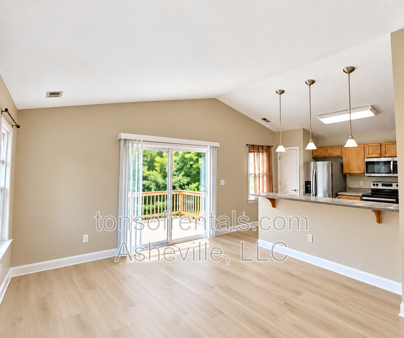 Spacious 3-Bedroom Home with New Luxury Vinyl Flooring & Community Amenities property image