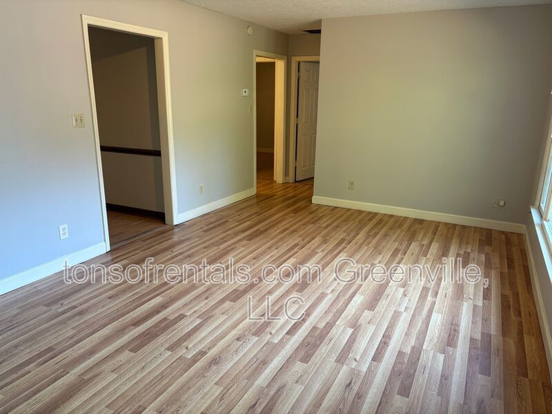 Nice 2 bedroom 1 bath duplex in Spartanburg property image