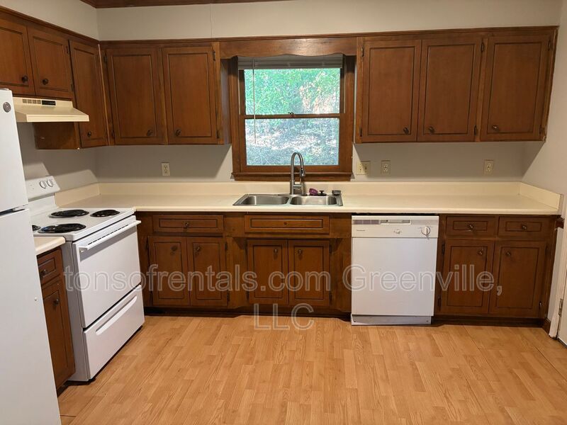 Nice 2 bedroom 1 bath duplex in Spartanburg property image