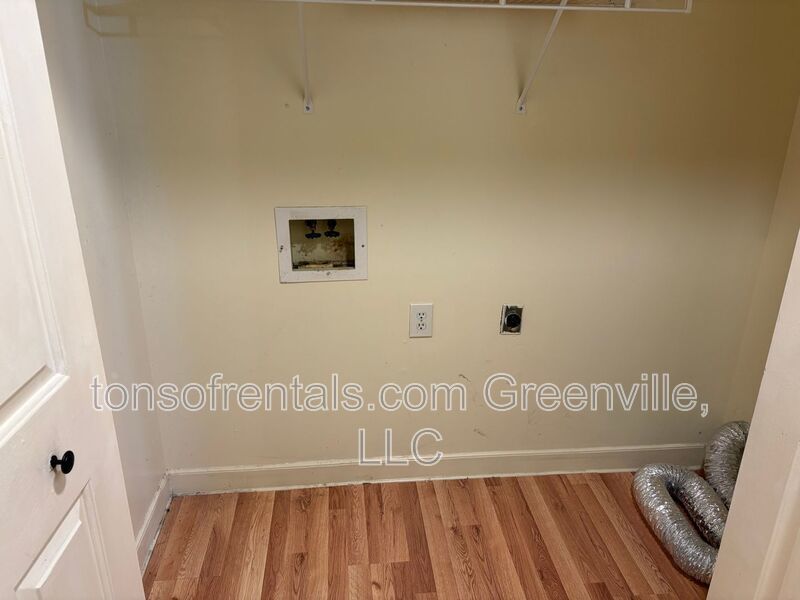 Nice 2 bedroom 1 bath duplex in Spartanburg property image