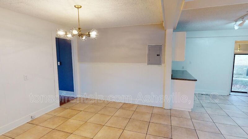 3 Bed in Desired Royal Pines Neighborhood property image