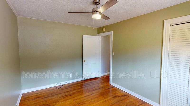 3 Bed in Desired Royal Pines Neighborhood property image