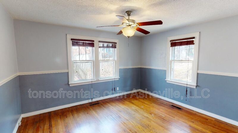 3 Bed in Desired Royal Pines Neighborhood property image