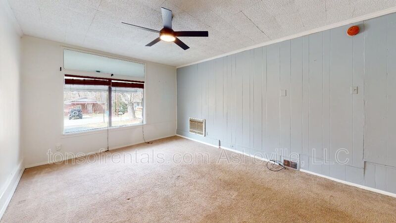 3 Bed in Desired Royal Pines Neighborhood property image