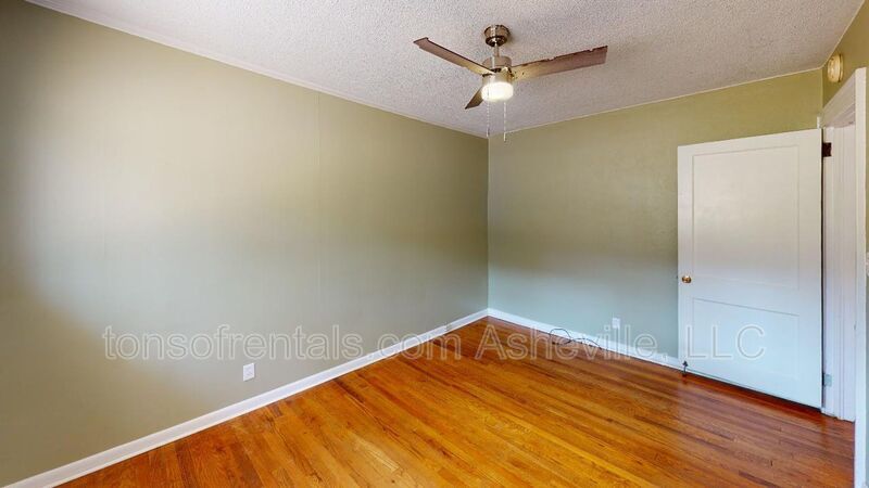 3 Bed in Desired Royal Pines Neighborhood property image