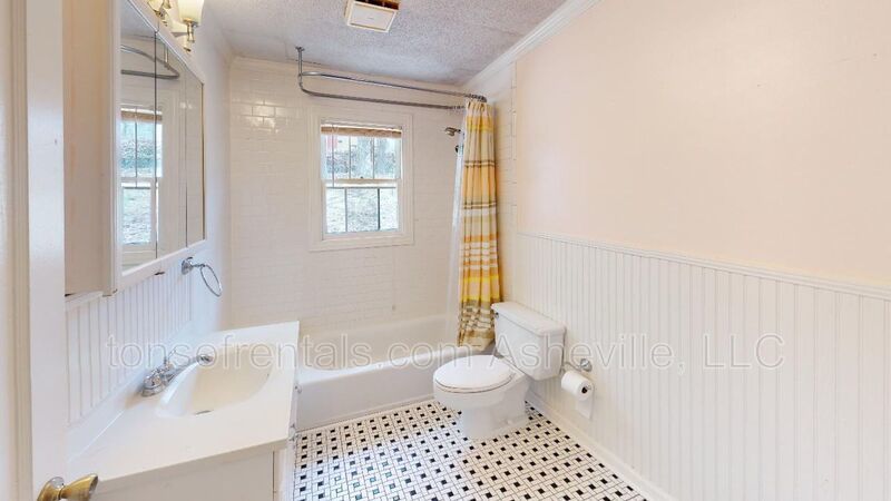 3 Bed in Desired Royal Pines Neighborhood property image