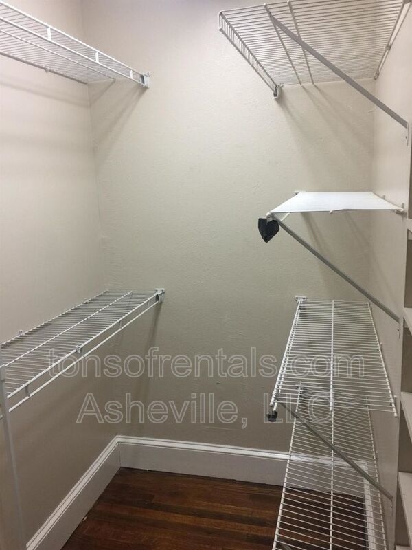 Waynesville one bedroom property image