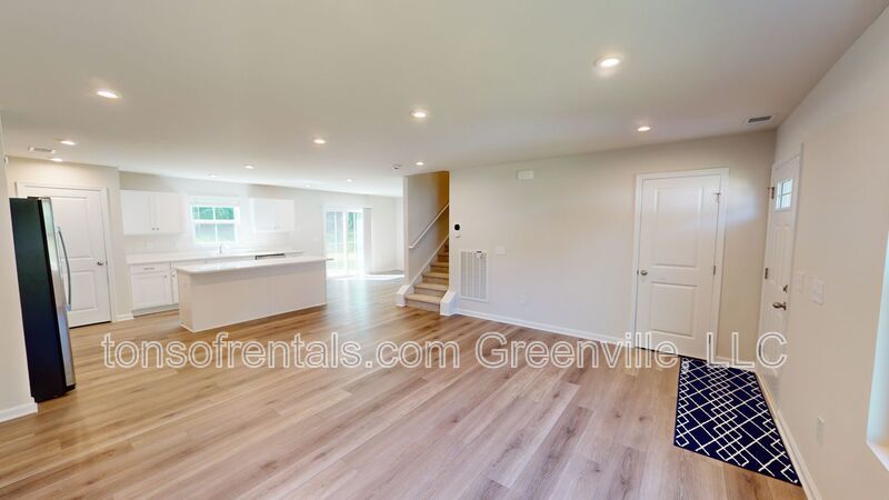 Stunning 4 bedroom, 2.5 bathroom home located in Greenville, SC property image