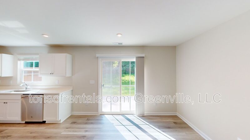Stunning 4 bedroom, 2.5 bathroom home located in Greenville, SC property image