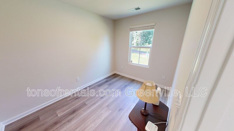 Stunning 4 bedroom, 2.5 bathroom home located in Greenville, SC property image