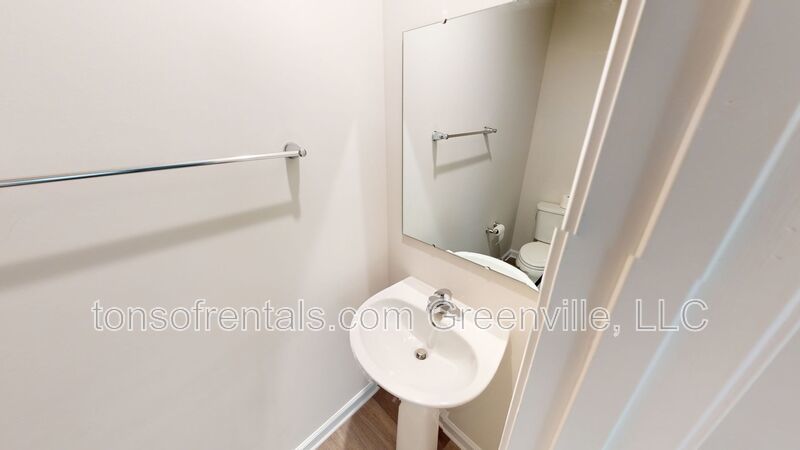 Stunning 4 bedroom, 2.5 bathroom home located in Greenville, SC property image