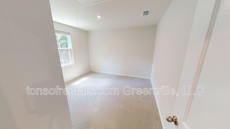 Stunning 4 bedroom, 2.5 bathroom home located in Greenville, SC property image