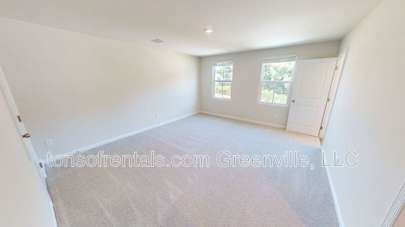 Stunning 4 bedroom, 2.5 bathroom home located in Greenville, SC property image