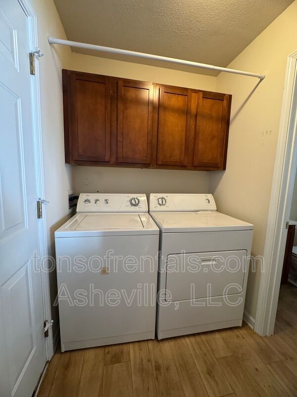 Welcome to this 3 bedroom 2.5 bath townhome located in the heart of Fletcher, NC! property image