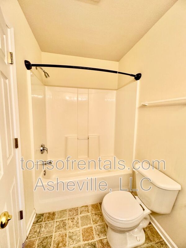 Welcome to this 3 bedroom 2.5 bath townhome located in the heart of Fletcher, NC! property image