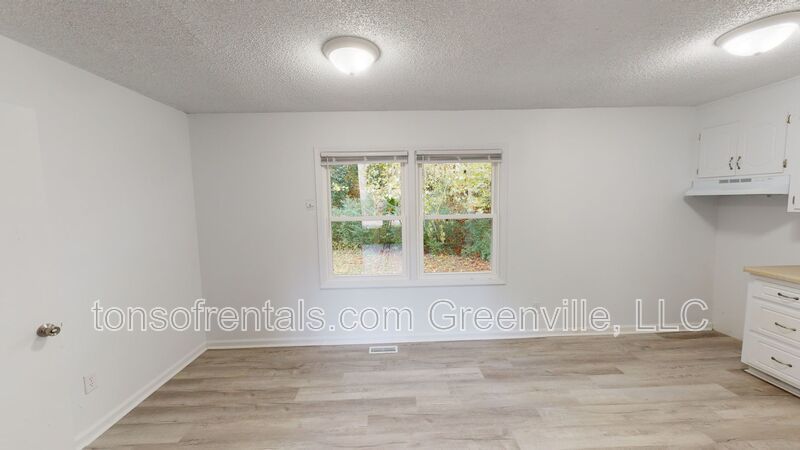 Cute 3 bedroom 1 bath with bonus room in Gaffney! property image