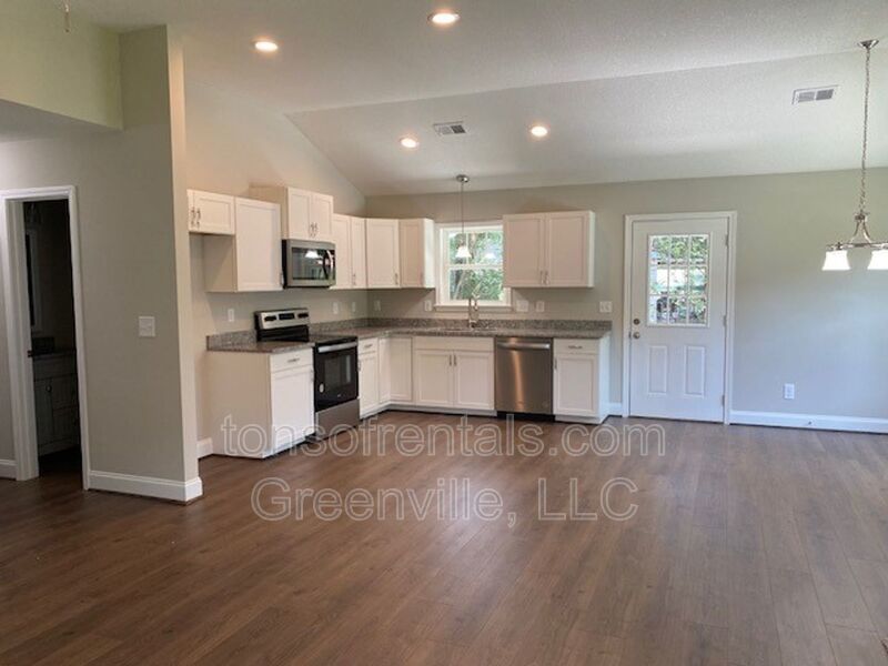 Nice home in Wellford property image