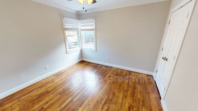 Nice 2 bedroom 1 bath duplex off Augusta Rd property image