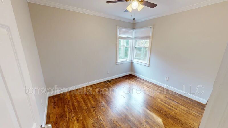 Nice 2 bedroom 1 bath duplex off Augusta Rd property image