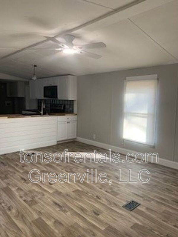 Nice 3 bedroom, 1.5 bath mobile home property image