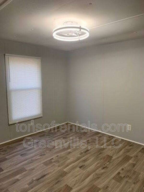 Nice 3 bedroom, 1.5 bath mobile home property image