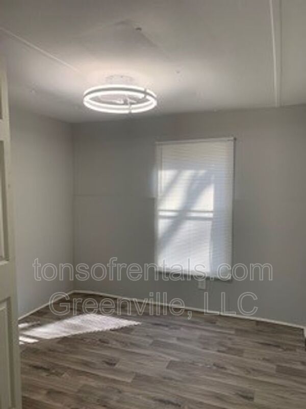 Nice 3 bedroom, 1.5 bath mobile home property image