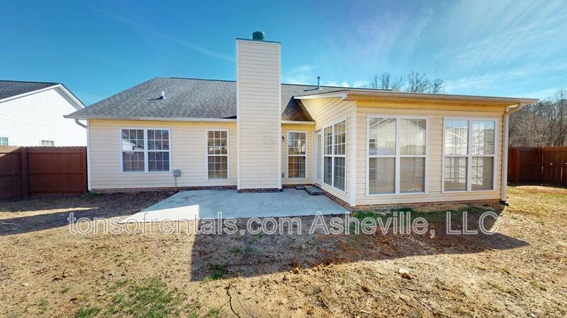3 Bedroom Home in Livingston Farms property image