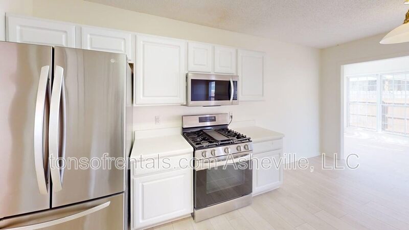 3 Bedroom Home in Livingston Farms property image