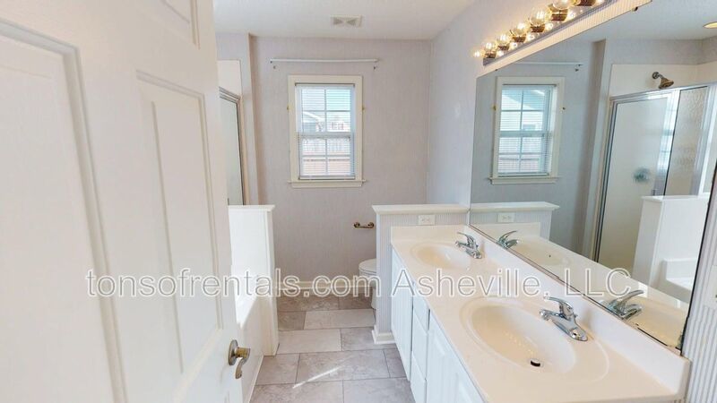 3 Bedroom Home in Livingston Farms property image