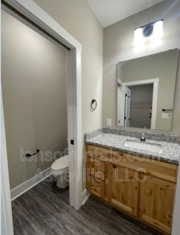 This recently built 3/2.5 modern style home is exactly what you're looking for!! property image