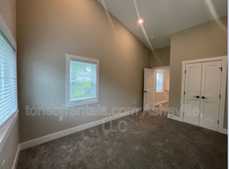 This recently built 3/2.5 modern style home is exactly what you're looking for!! property image