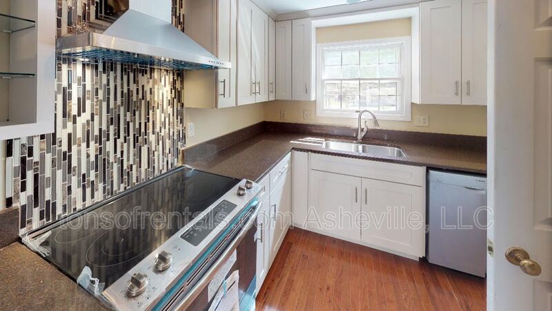 Hendersonville two bedroom property image