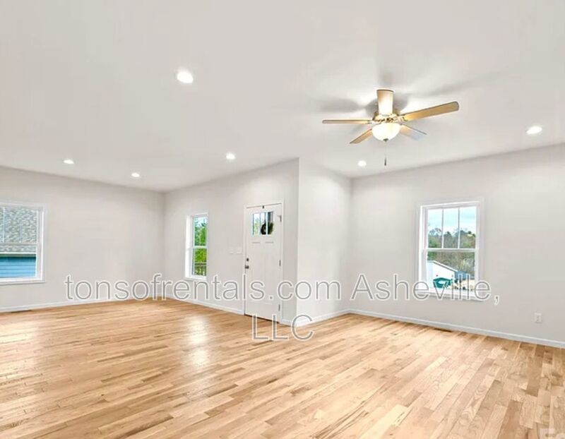 Newly constructed single-family home Available: Now Size: 1,701 sq ft Beds/Baths: 3 beds / 2.5 baths Monthly Rent: $2,495 Security Deposit: $2,495 property image