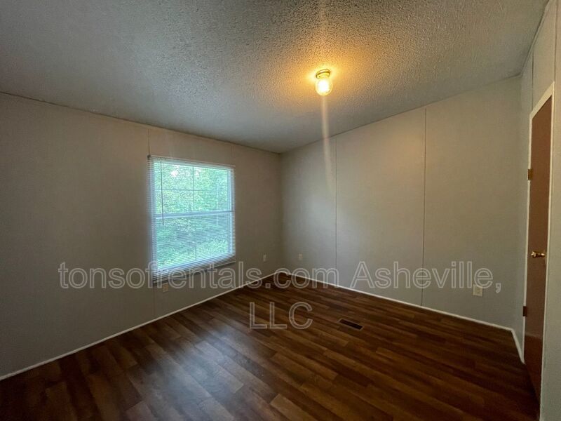 This 3 bed 2 bath is situated on almost .28 acres in quiet subdivision! property image
