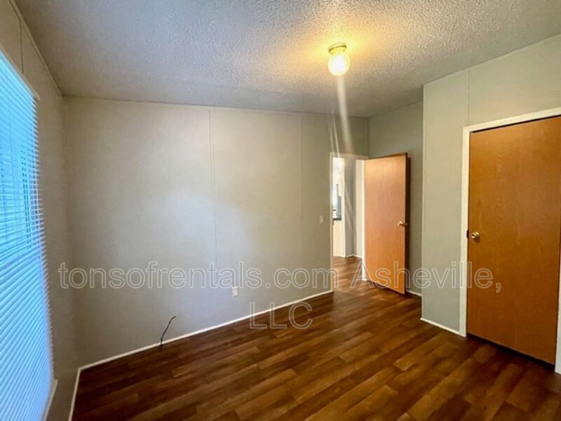 This 3 bed 2 bath is situated on almost .28 acres in quiet subdivision! property image