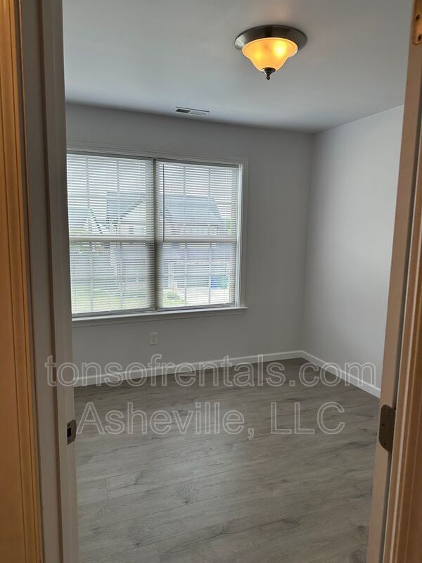 Arden three bedroom in Mallard Run property image