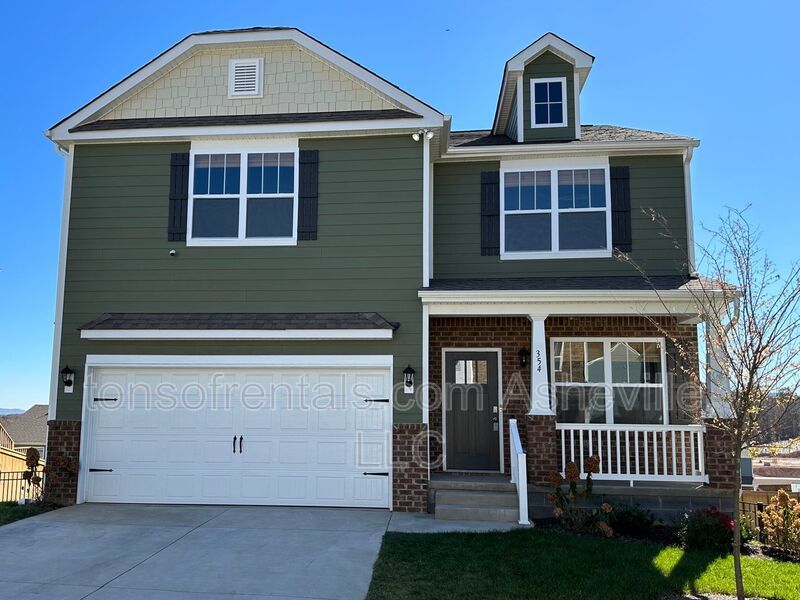 Welcome to this beautiful 4-bedroom, 2.5-bath home located in the charming town of Candler. property image