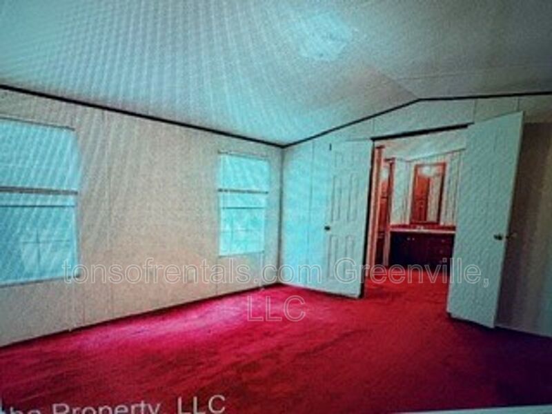 Well taken care of manufactured home in great location of Piedmont SC! property image