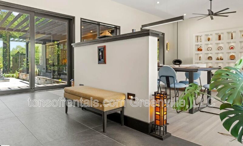 Executive home in Taylors property image