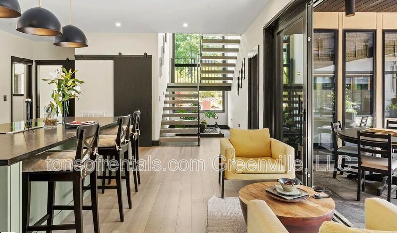 Executive home in Taylors property image