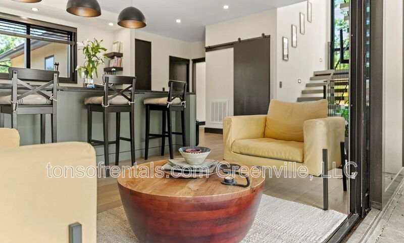 Executive home in Taylors property image