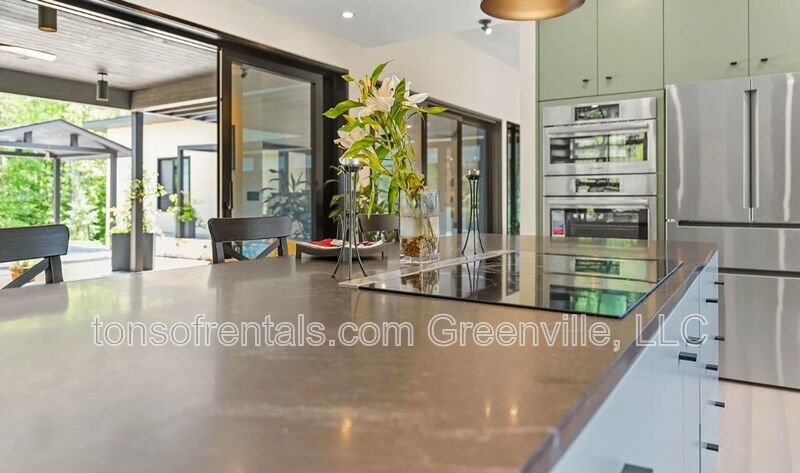 Executive home in Taylors property image