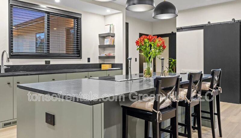 Executive home in Taylors property image
