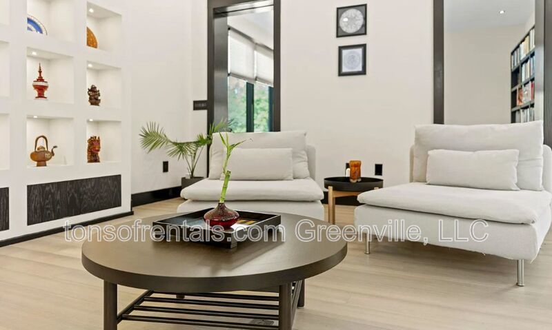 Executive home in Taylors property image