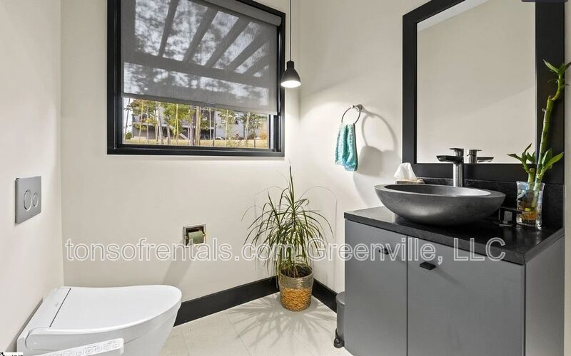Executive home in Taylors property image