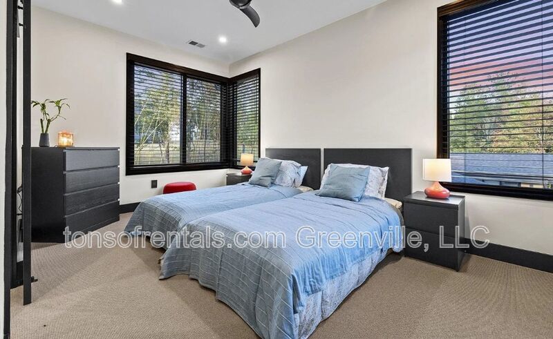 Executive home in Taylors property image