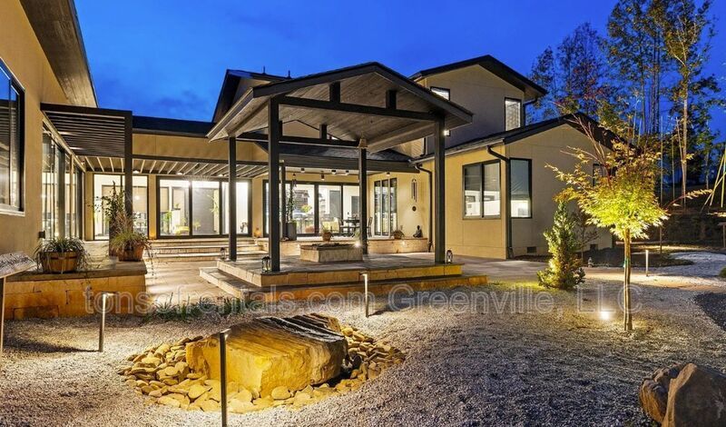 Executive home in Taylors property image